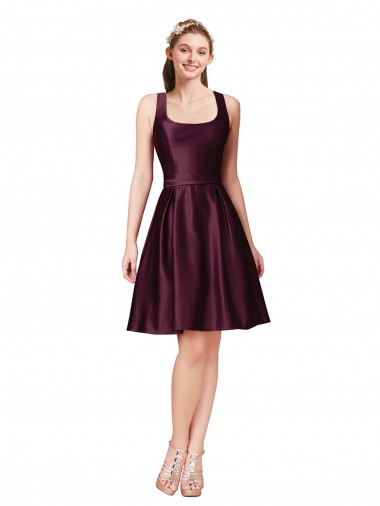 Cheap Classic Cocktail Knee Length Satin Bridesmaid Dress / Prom Dress with V Back and Bow Detail Canada